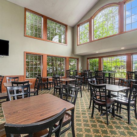 Howard Johnson By Wyndham Traverse City Ngoại thất bức ảnh