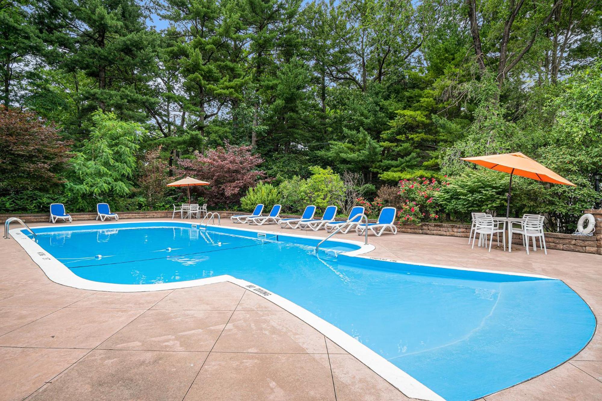 Howard Johnson By Wyndham Traverse City Ngoại thất bức ảnh