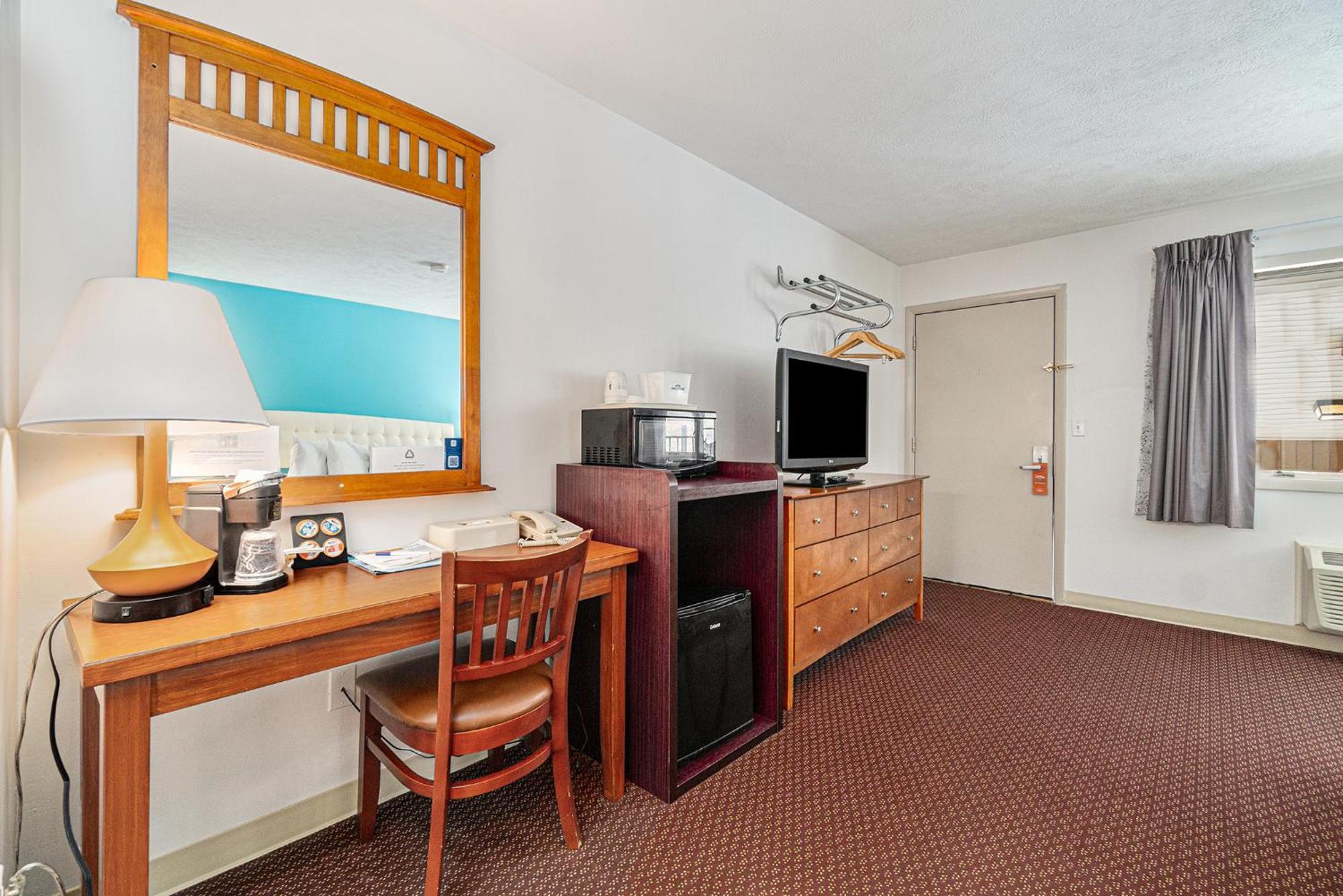 Howard Johnson By Wyndham Traverse City Ngoại thất bức ảnh