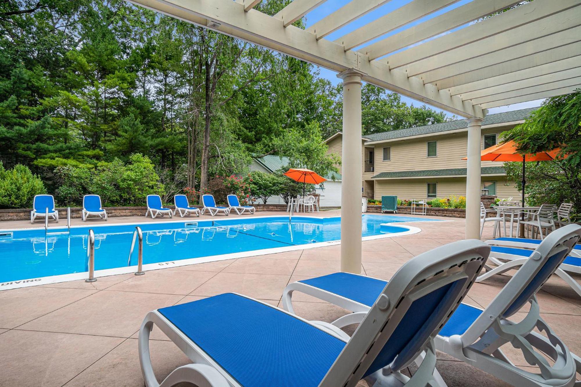 Howard Johnson By Wyndham Traverse City Ngoại thất bức ảnh