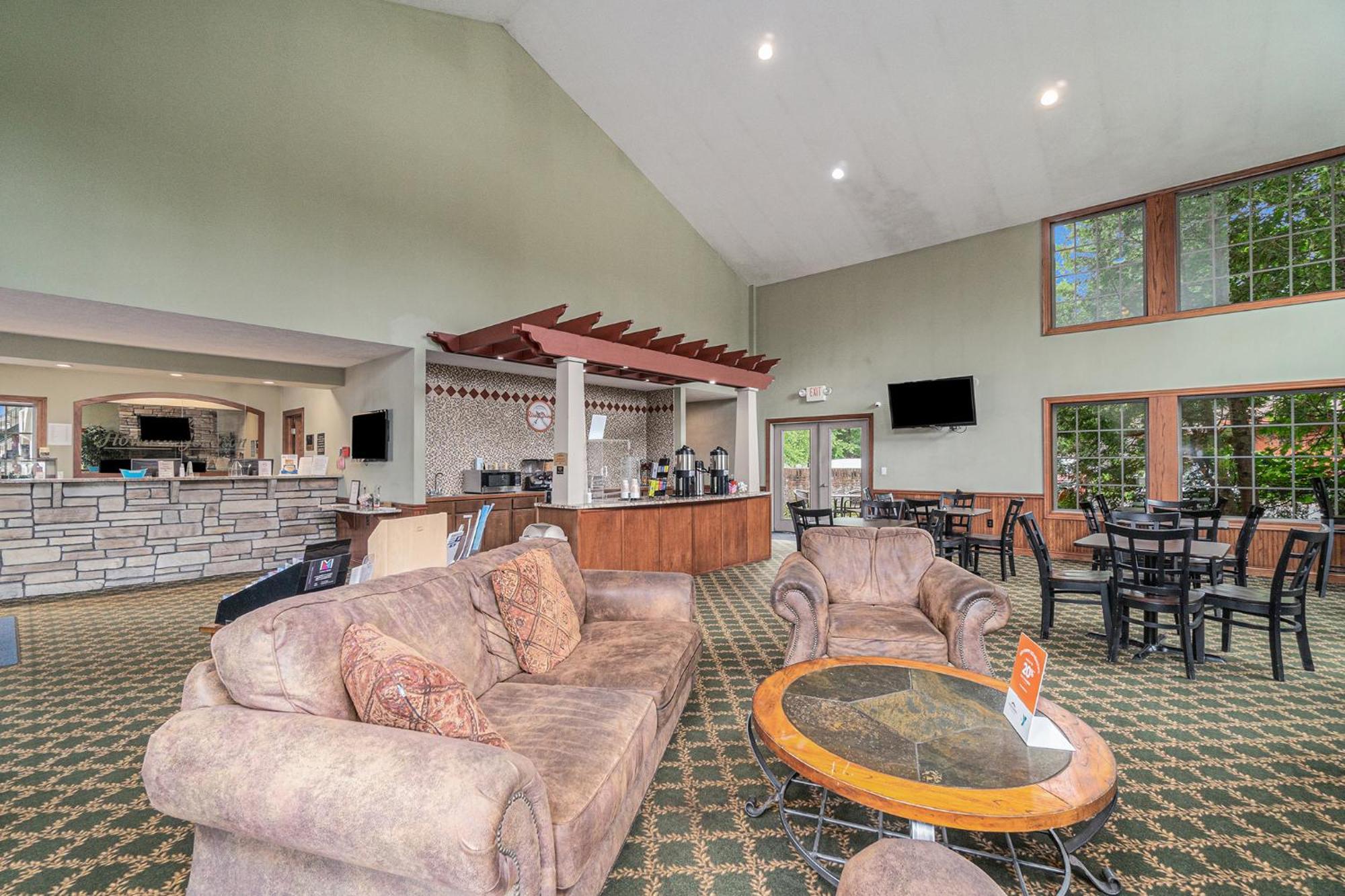 Howard Johnson By Wyndham Traverse City Ngoại thất bức ảnh