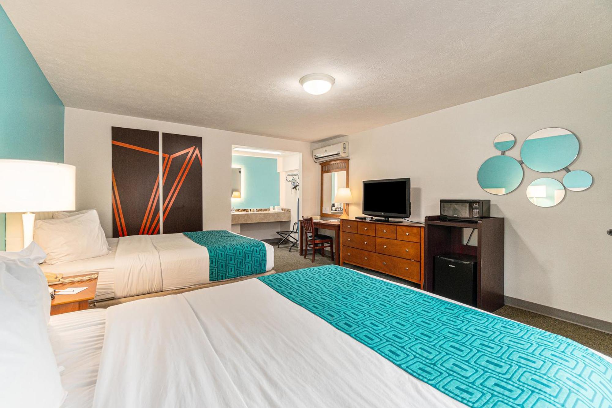 Howard Johnson By Wyndham Traverse City Ngoại thất bức ảnh