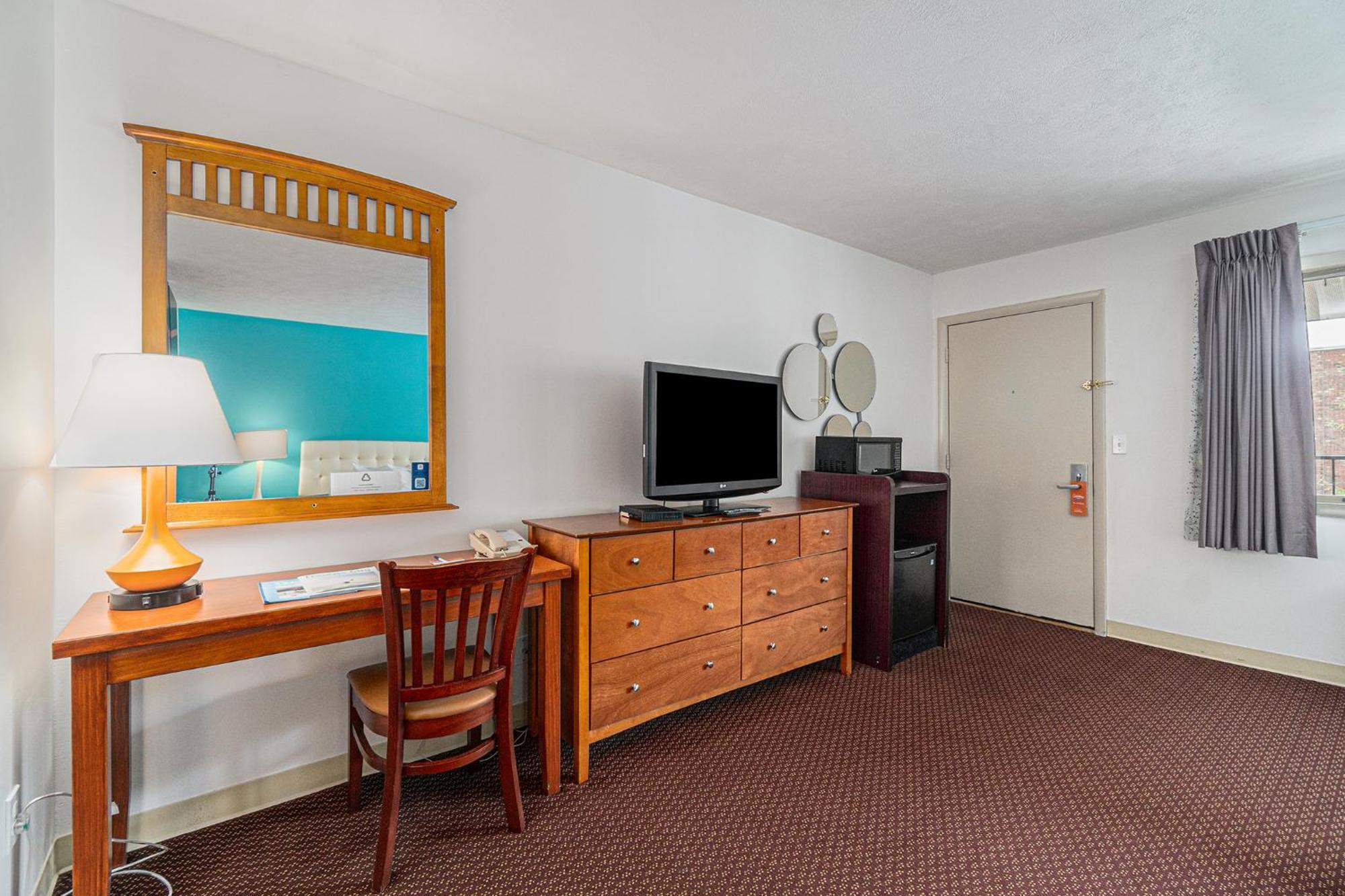 Howard Johnson By Wyndham Traverse City Ngoại thất bức ảnh